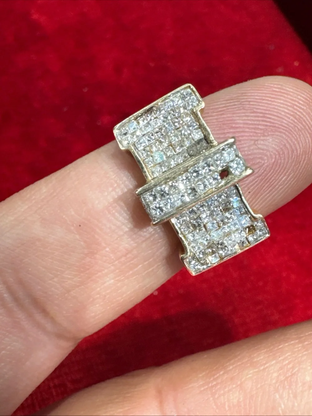 14K Yellow Gold Princess Cut Diamond Ring Size 6 7.5g Invisible Set I1-I2